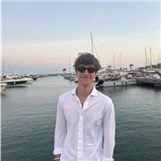 Estudiante de Economía con experiencia en el programa IB y excelentes resultados. Ofrezco clases personalizadas de Economía (nivel